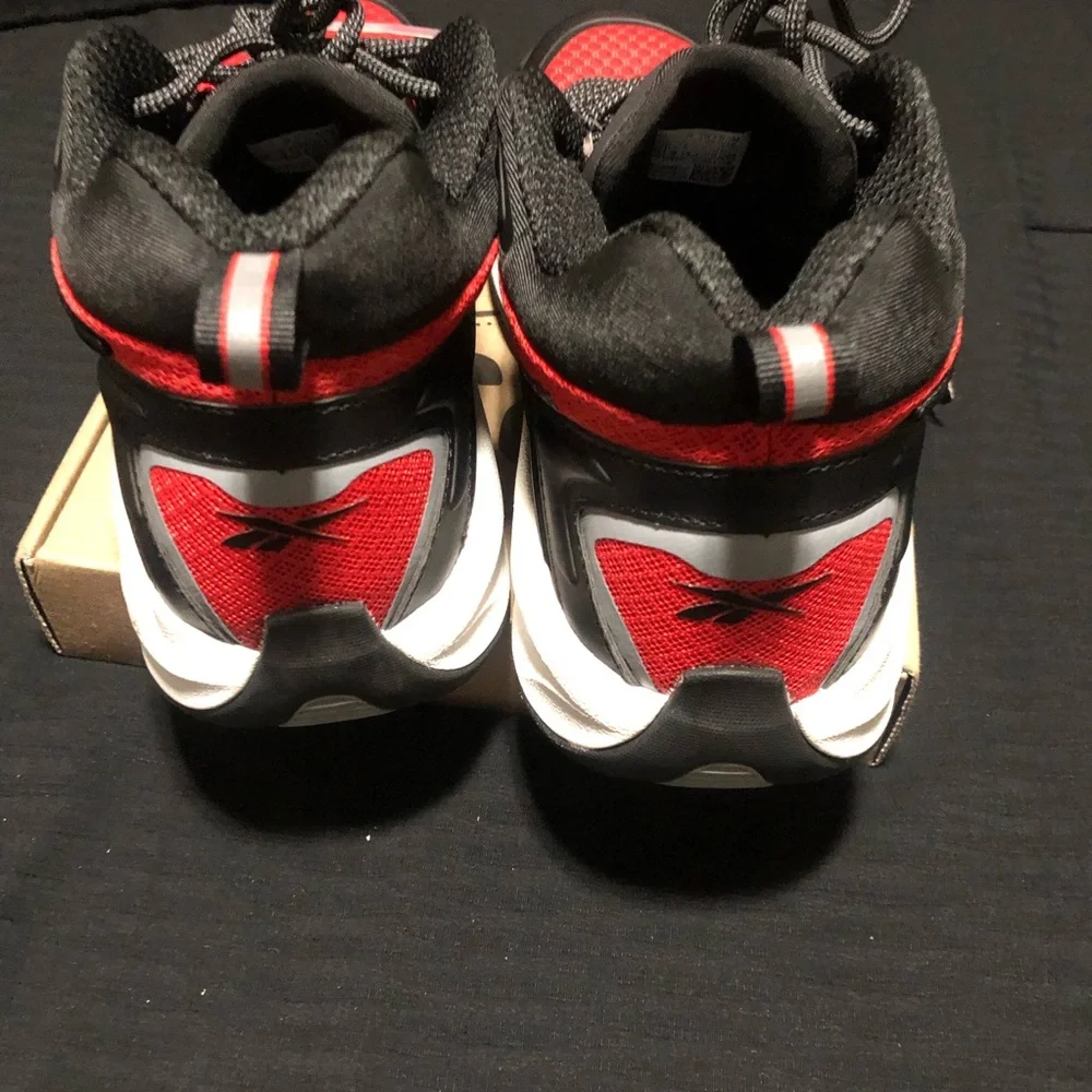Reebok Men's Sneakers, Size 10, FFC0124581, Black/Red, Medium Width, Athletic